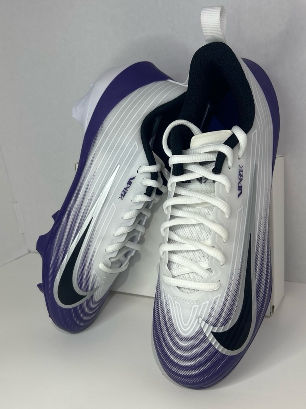 Nike Vapor Speed 3 Men’s size 7 Football Cleats in White & Purple